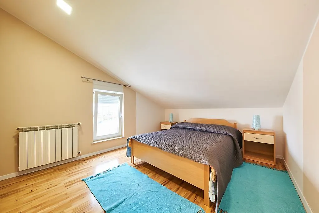 אומאג Alto Apartments